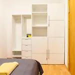 Cozy 2 Room Apartment Next To Hermannstrasse